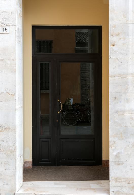 St. Vitale'S Basilic View Elegant Apartment Ραβένα Εξωτερικό φωτογραφία